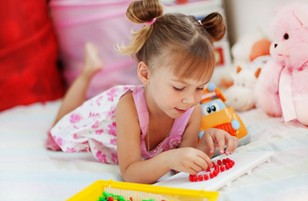 怎樣教孩子學(xué)習(xí)將玩具歸位?