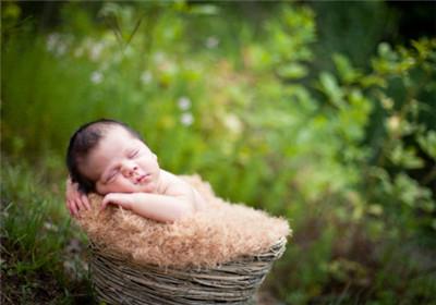 寶寶1周_寶寶第1周發(fā)育指標(biāo)_能力解析_寶寶第一周如何護(hù)理